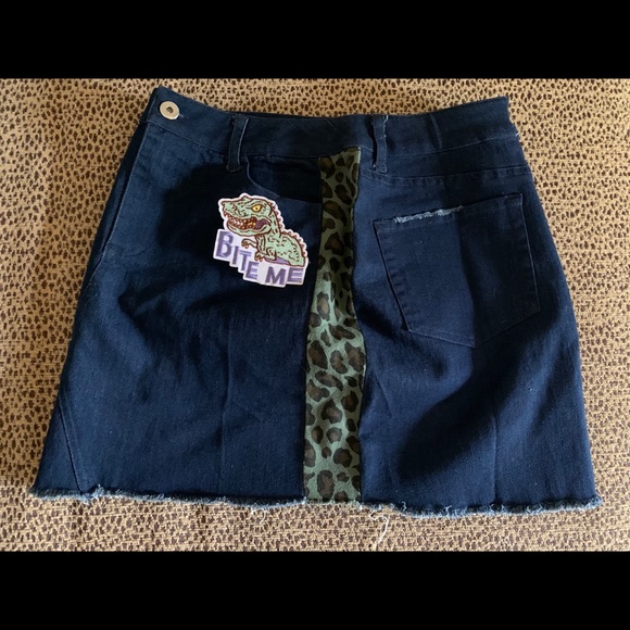 Leopard Side Panel w Patch Jean Skirt - Picture 2 of 9